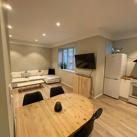 公寓 Sentral Og Moderne *